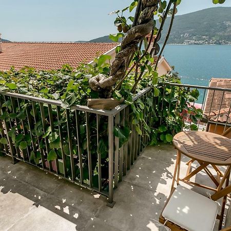 Boka Apartment 4 Herceg Novi Exteriör bild